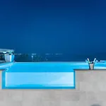 Vila The Boat With Rooftop Pool *