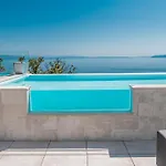 The Boat With Rooftop Pool *